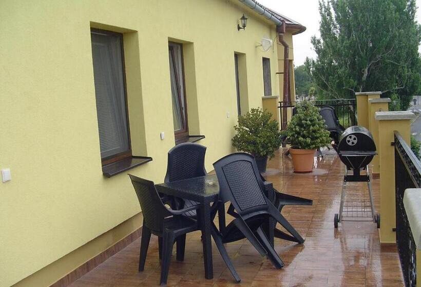 Deluxe Room with Views, Ubytovanie Danube