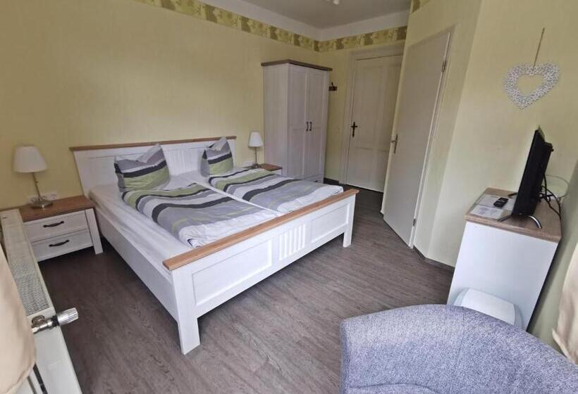 Номер Стандарт, Pension Am Nicolaiplatz