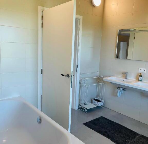 带1个卧室的豪华公寓, Landlord Bij Leuven
