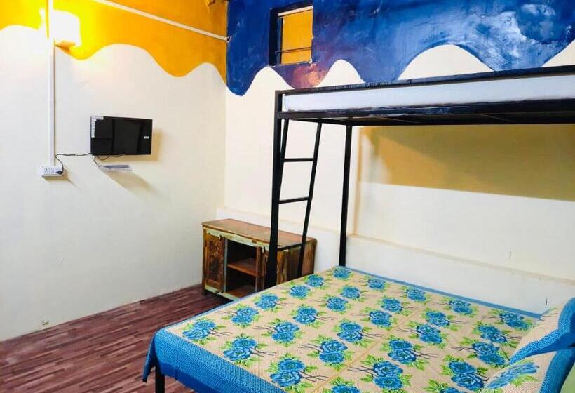اتاق لوکس, Housetel