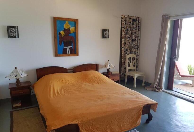 اتاق لوکس با چشم‌انداز دریا, Villa Océane