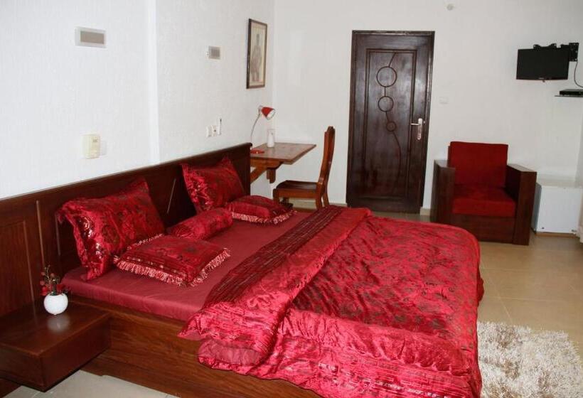 اتاق راحتی سه تخته, Amazing Grace Residence