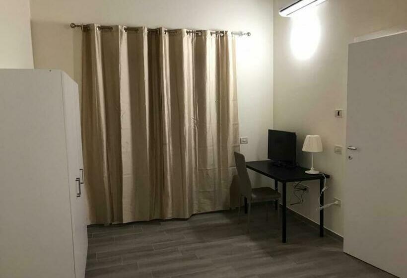 اتاق لوکس, Via Venezia Accomodating Solutions