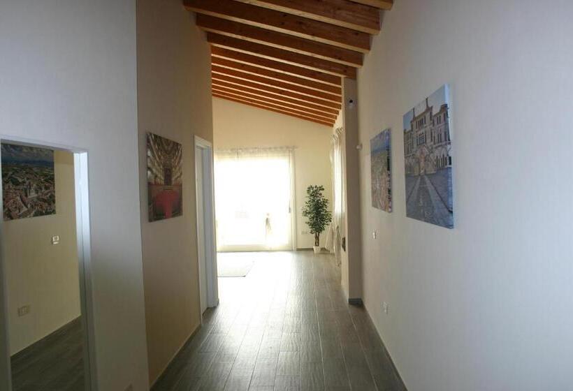 اتاق استاندارد, Via Venezia Accomodating Solutions