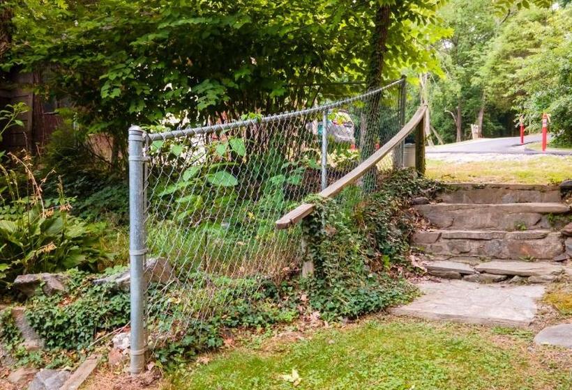 בית, חדר שינה 1, Log Cabin Motor Court