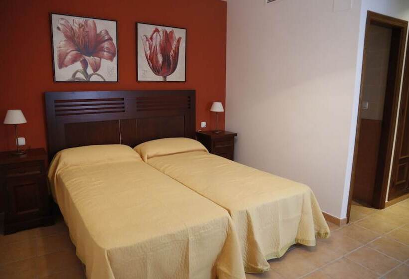 Номер Deluxe, Hostal Caballero