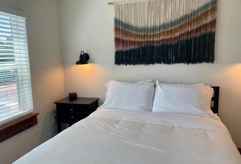 דירה בת חדר שינה 1 עם מרפסת, Blanco County Inn & Guesthouses