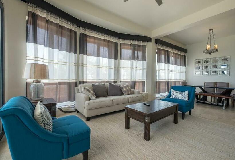 Deluxe Suite Sea View, Diamante Beachfront Suites