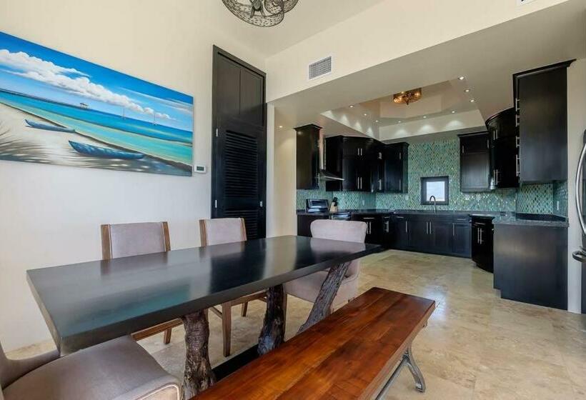 Deluxe Suite Sea View, Diamante Beachfront Suites