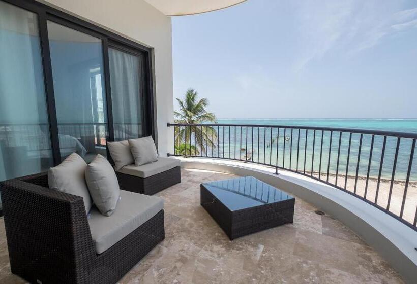 Deluxe Suite Sea View, Diamante Beachfront Suites