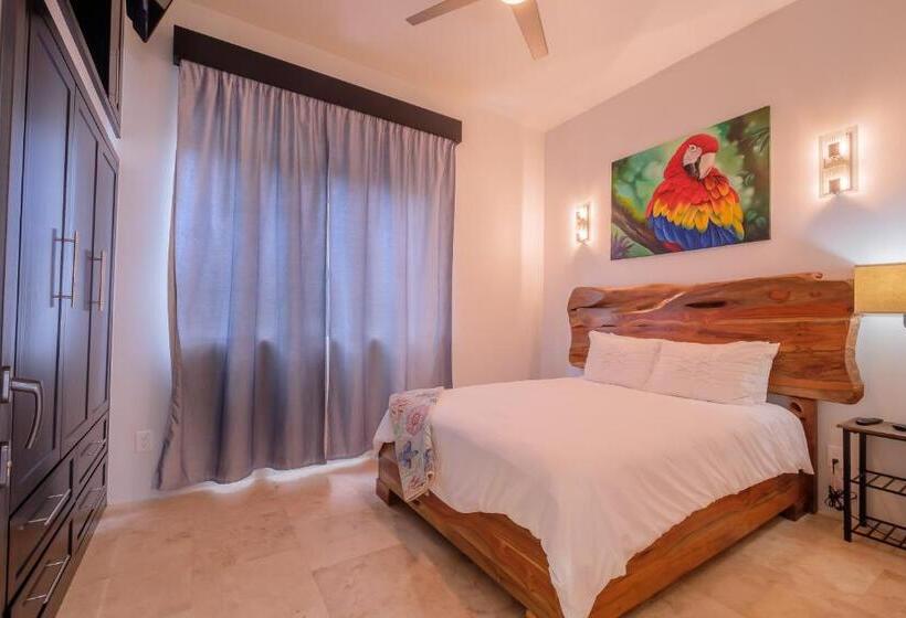 سوییت لوکس, Diamante Beachfront Suites