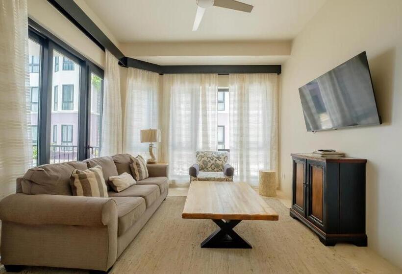 سوییت لوکس, Diamante Beachfront Suites