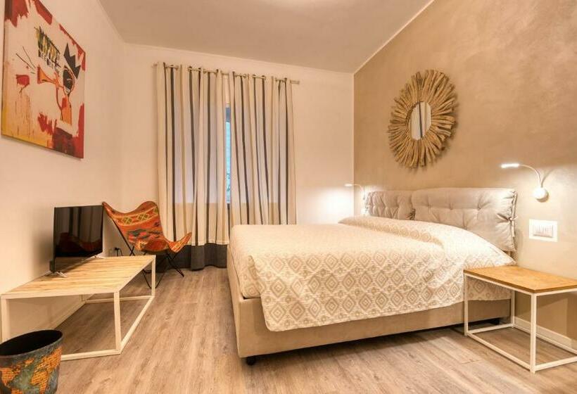 اتاق استاندارد با سرویس بهداشتی مشترک, Maison Castelli