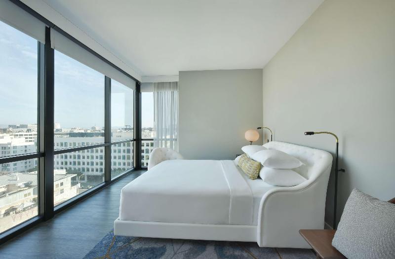 Standard Studio King Bed, Canopy by Hilton San Francisco SoMa