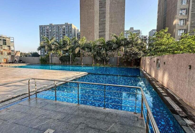آپارتمان 2 خوابه, Ambition Studio Apartment At Weekend Address