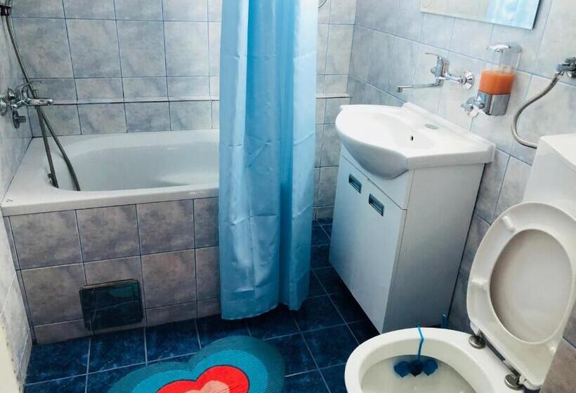 آپارتمان 1 خوابه همکف, Vila Mistik