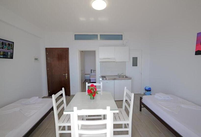 带1个卧室的带海景的公寓, Eduard Lagji Apartament