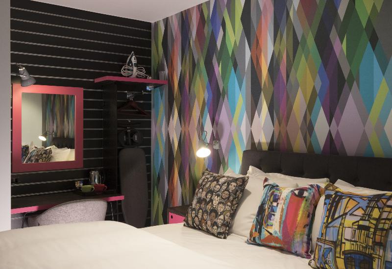 Quarto Estandar, Village Hotel Bristol Filton