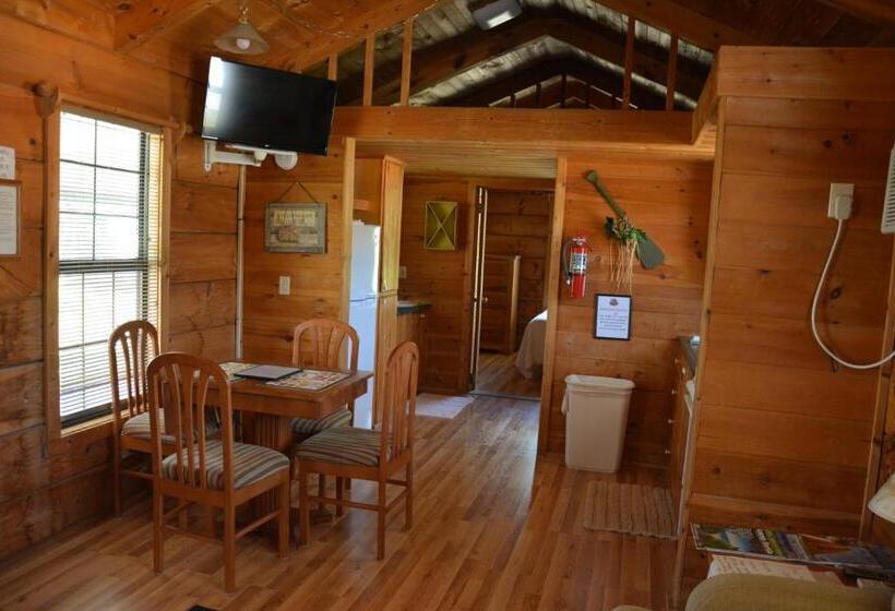 Бунгало Стандарт, Camp Mack, A Guy Harvey Lodge