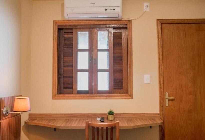 스위트, Rogai Hotel Pousada