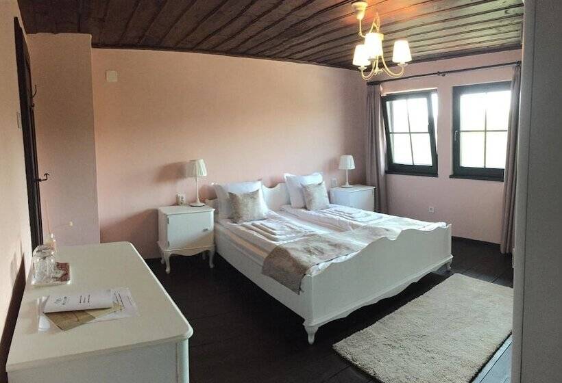 اتاق رمانتیک, History Inn Unique Guest House