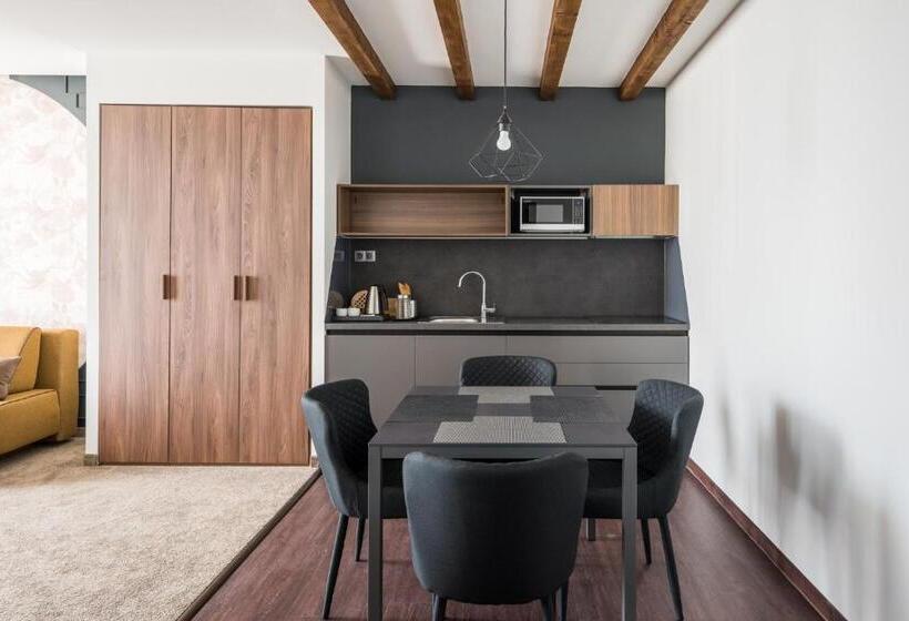 Apartamento 1 Dormitório, Várda Sport