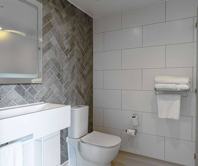 Семейный Номер, Four Points Flex By Sheraton London Shoreditch East