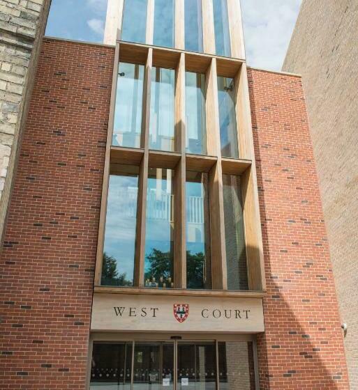 آپارتمان 1 خوابه با بالکن, West Court  Jesus College