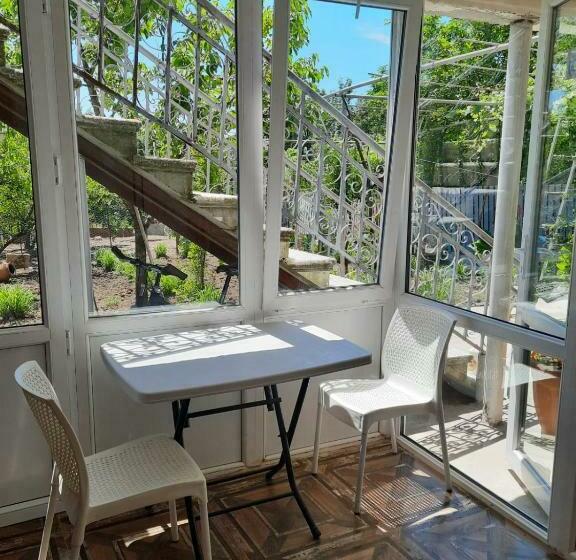 تختخواب در اتاق مشترک, Hostel Forrest