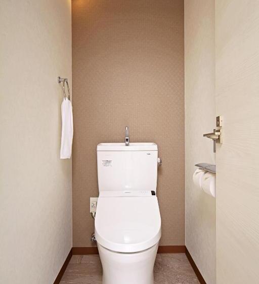이코노미 룸, Smart Condo Tomari