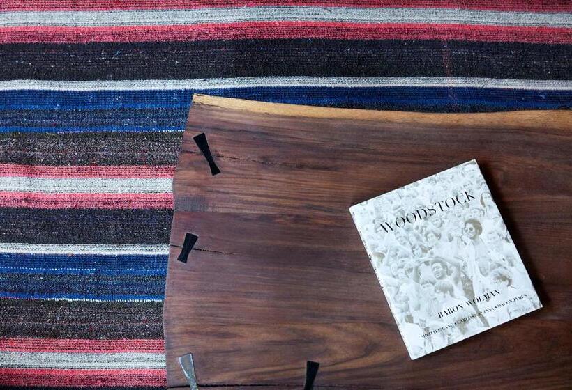 キングサイズベッドのデラックスルーム, Woodstock Way
