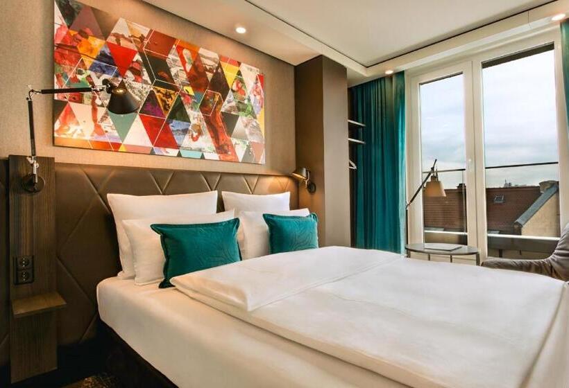 Standaardkamer met Kingsize Bed, Motel One Frankfurt Römer