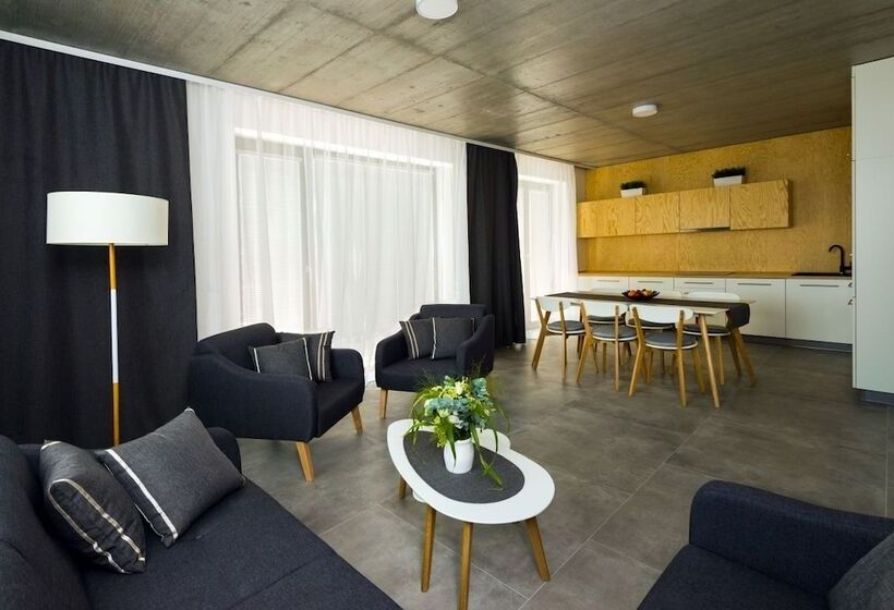 آپارتمان 1 خوابه با تراس, Residence Trafick