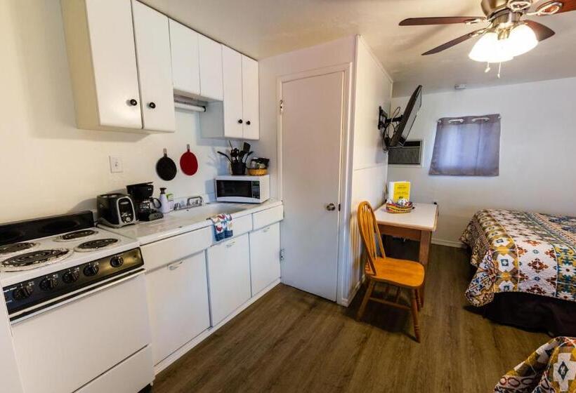 Номер Стандарт с Кухней, Arbor Inn Motel Oakridge
