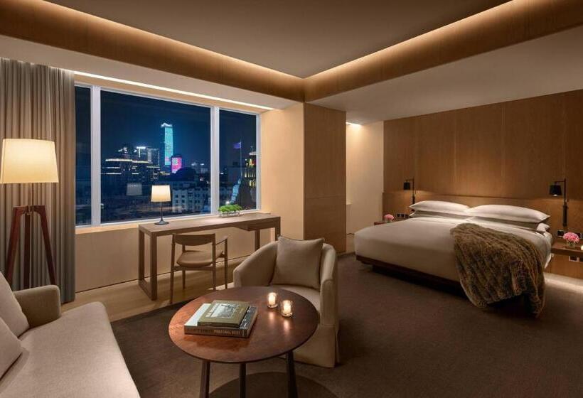 اتاق لوکس با تخت بزرگ, The Shanghai Edition