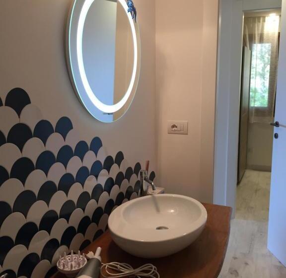 سوئیت با تخت بزرگ, Geco Di Giada Art Suites   Adult Only