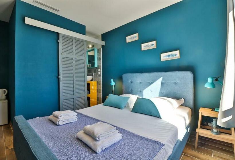 اتاق استاندارد سه نفره, Hôtel La Bastide