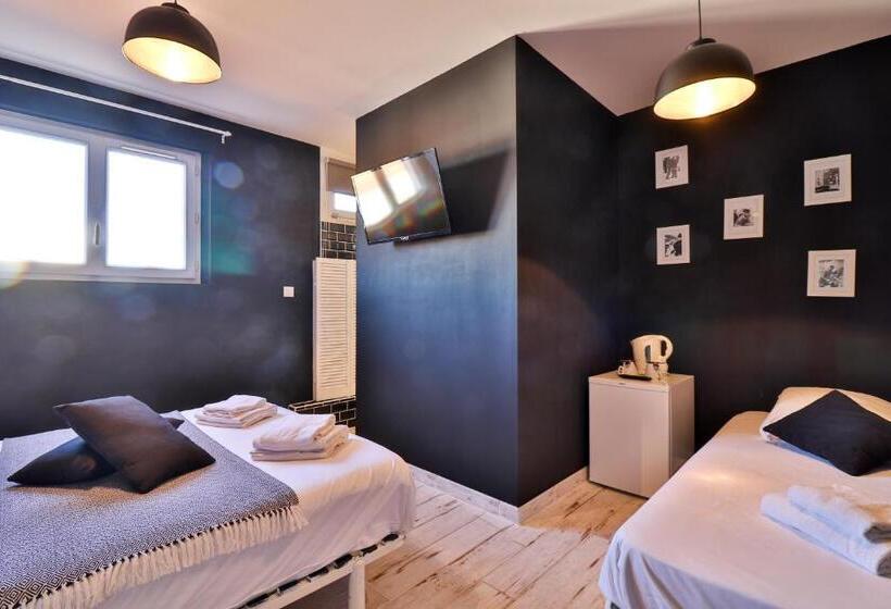 اتاق استاندارد سه نفره, Hôtel La Bastide