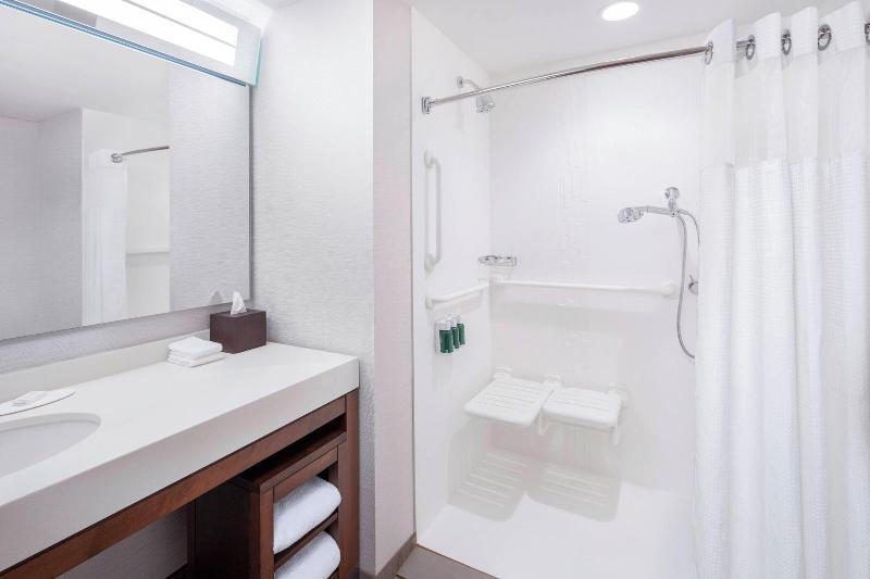 Стандартный Номер Кровать Кинг, Courtyard By Marriott Cape Girardeau Downtown