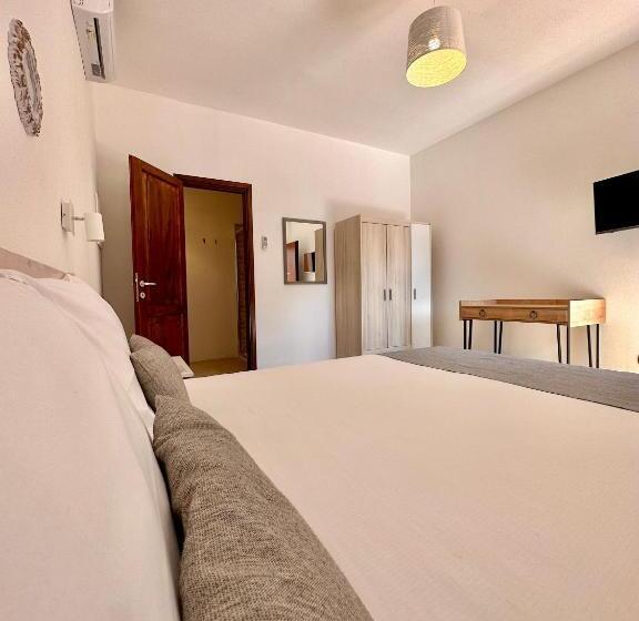 Номер Economy, Double A Luxury Room