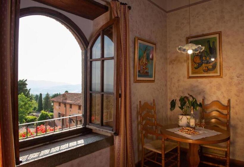 آپارتمان 2 خوابه, La Piazza Di San Donato