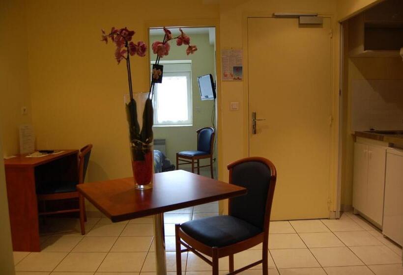 Family Suite, Appart'hôtel La Suze Sur Sarthe