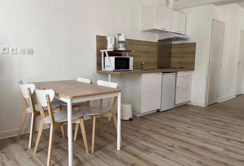 Семейное Студио, Appart'hôtel La Suze Sur Sarthe