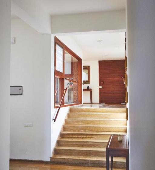 Вилла 3 Спальни, The Birchwood Retreat, Madikeri