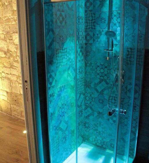 اتاق سوپریور سه تخته, Deshome Guest House