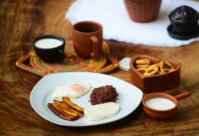 اتاق استاندارد سه نفره, Hostal San José