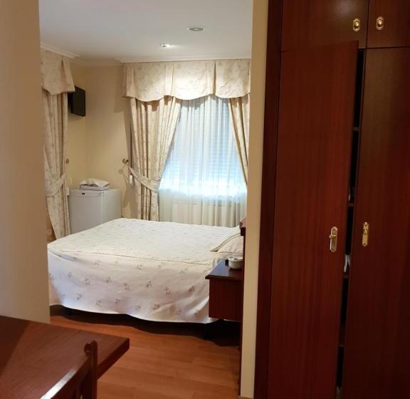 Номер Стандарт, Pension Santos
