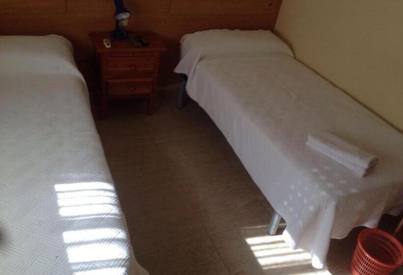 Номер Стандарт Индивидуальный Совместная Ванная, Hostal Jose Luis