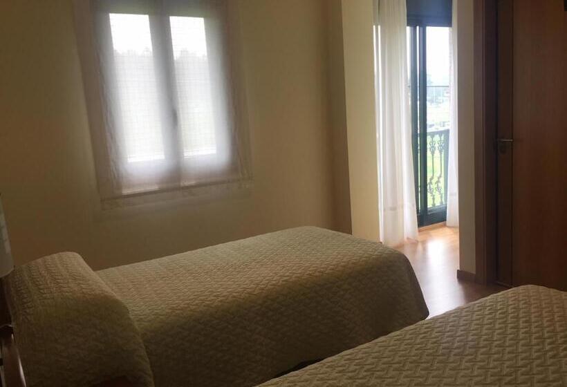 Номер Стандарт с Балконом, Hostal Santa Baia