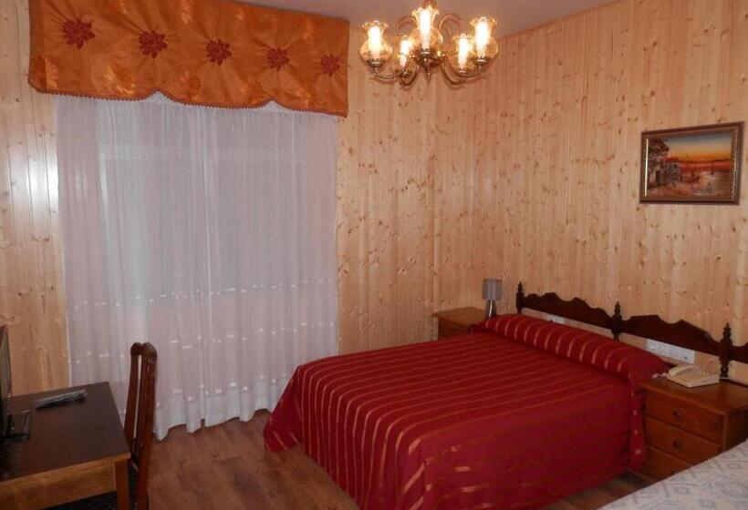 Номер Стандарт, Pension Restaurante Cantábrico